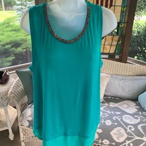 Apt. 9 green rayon/spandex/poly sleeveless top w/ beaded embellished scoop neck